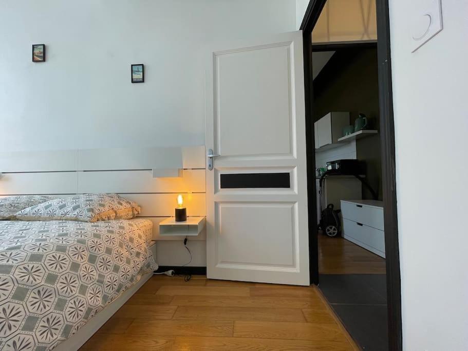 L'Appartement Tomey Avec Parking Carcassone Exterior photo