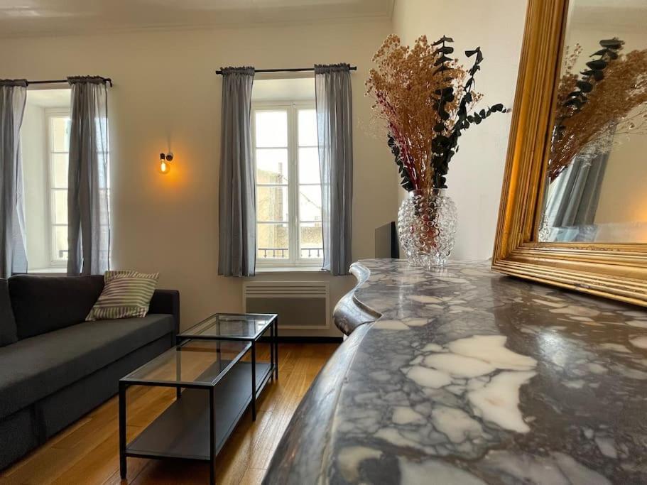 L'Appartement Tomey Avec Parking Carcassone Exterior photo