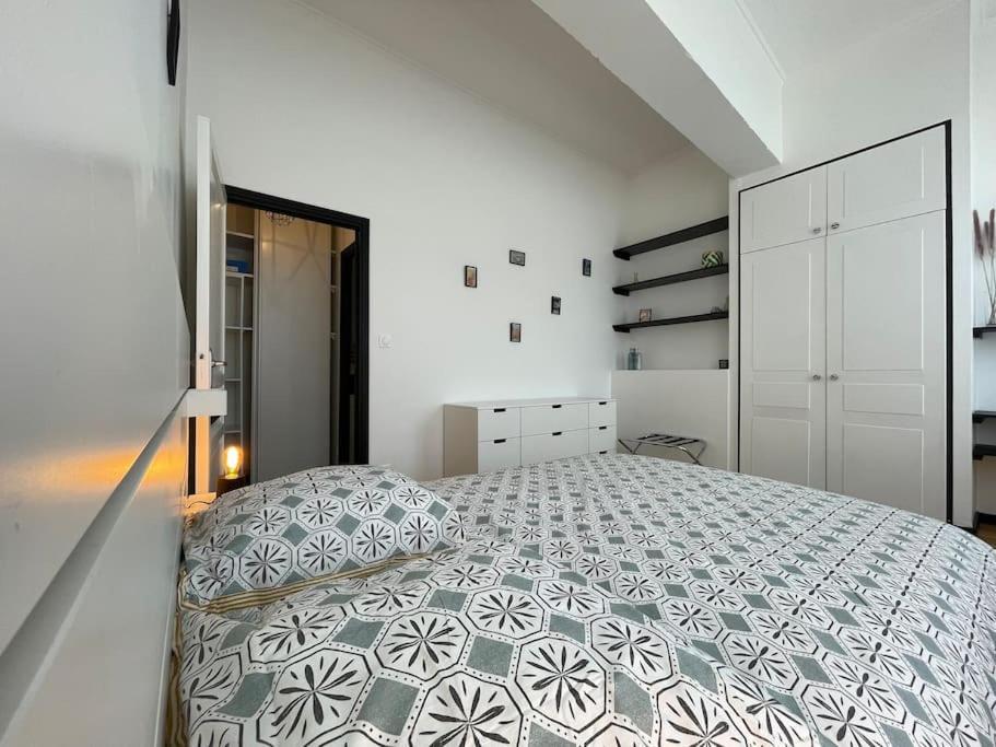 L'Appartement Tomey Avec Parking Carcassone Exterior photo