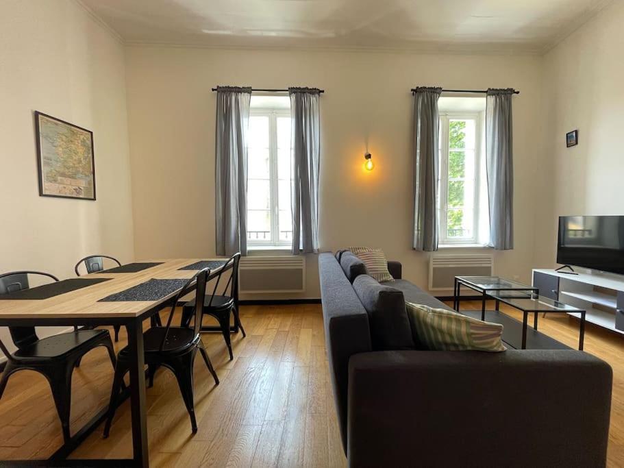 L'Appartement Tomey Avec Parking Carcassone Exterior photo